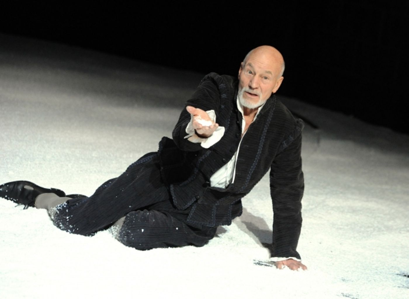 Photo Flash: First Look at Patrick Stewart in BINGO at The Young Vic  Image
