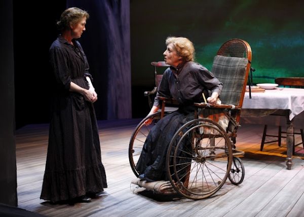 Johanna Leister (Kate Mayo) and Patricia Conolly (Mrs. Atkins) in Eugene O'Neill's BE Photo