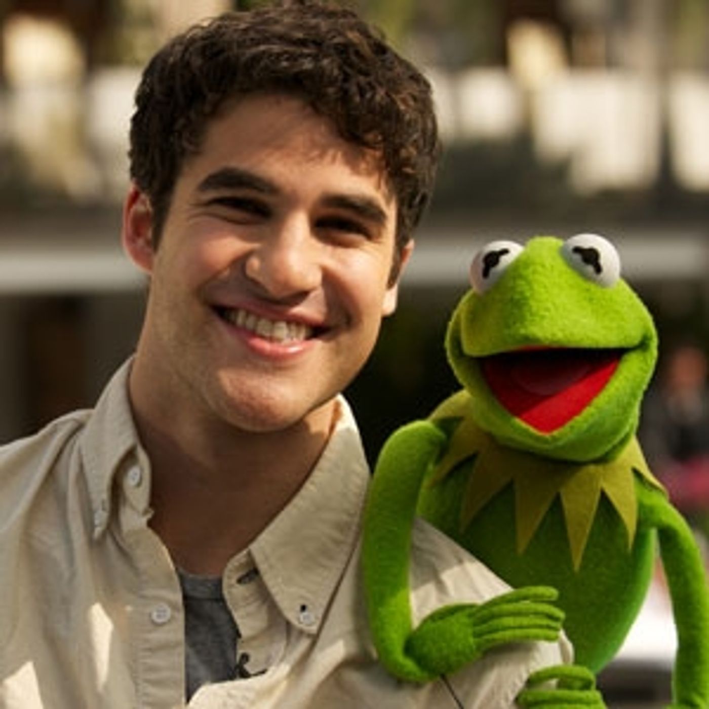 Photo Flash: Darren Criss Sings a Duet With Kermit the Frog!  Image