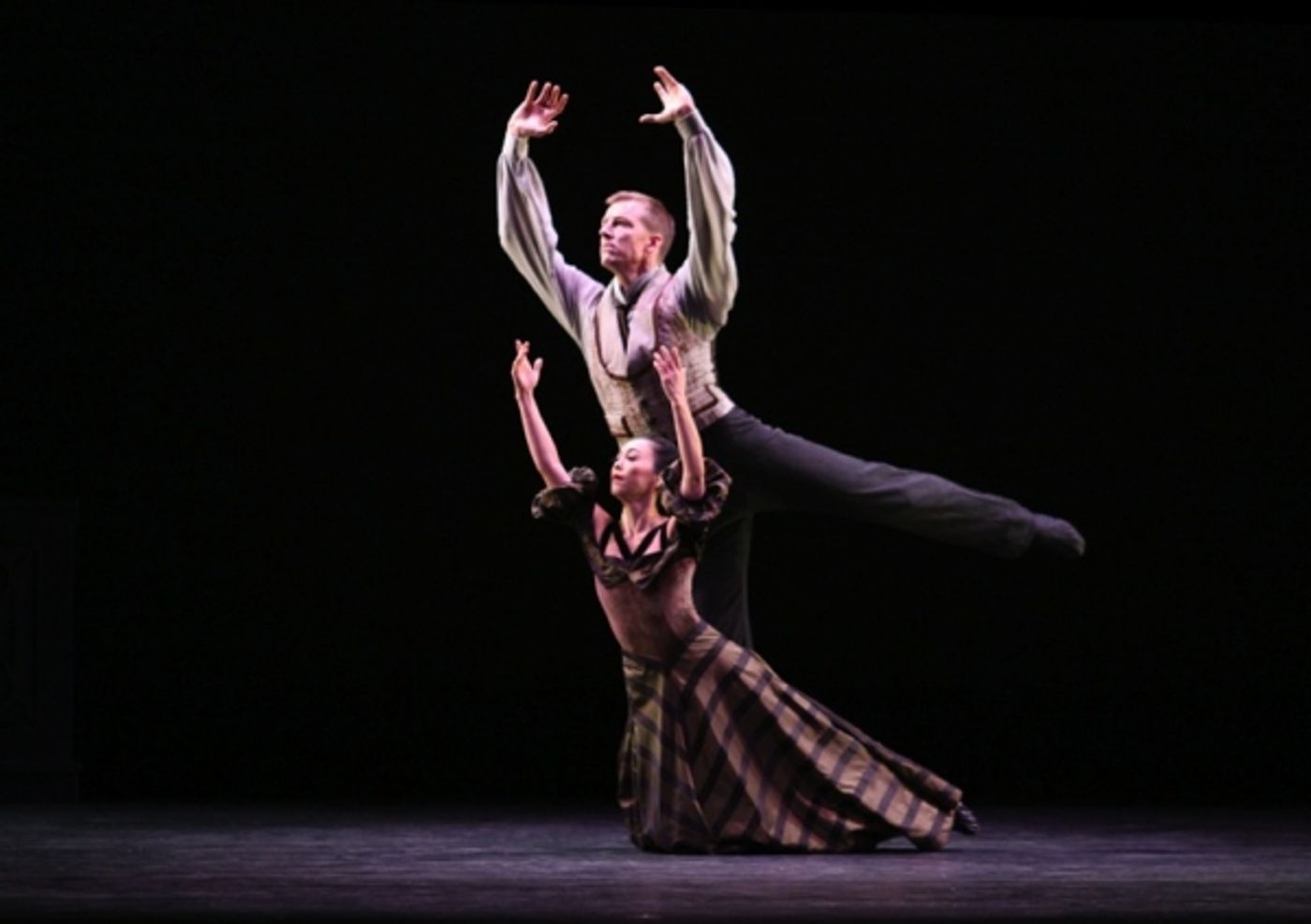 Photo Flash: Martha Graham Company Production Photos  Image