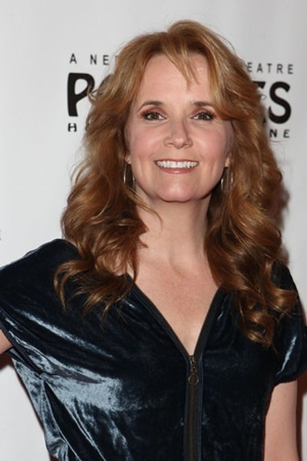 Lea Thompson Photo