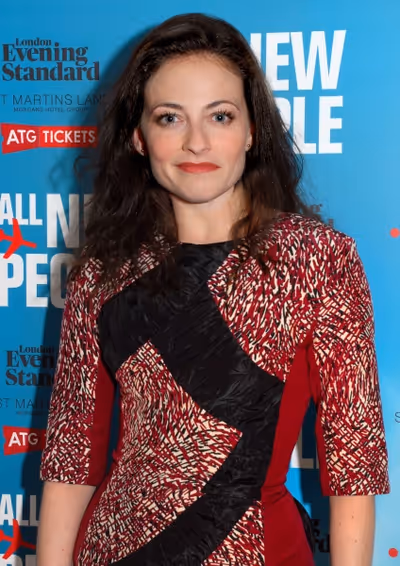Lara Pulver Photo