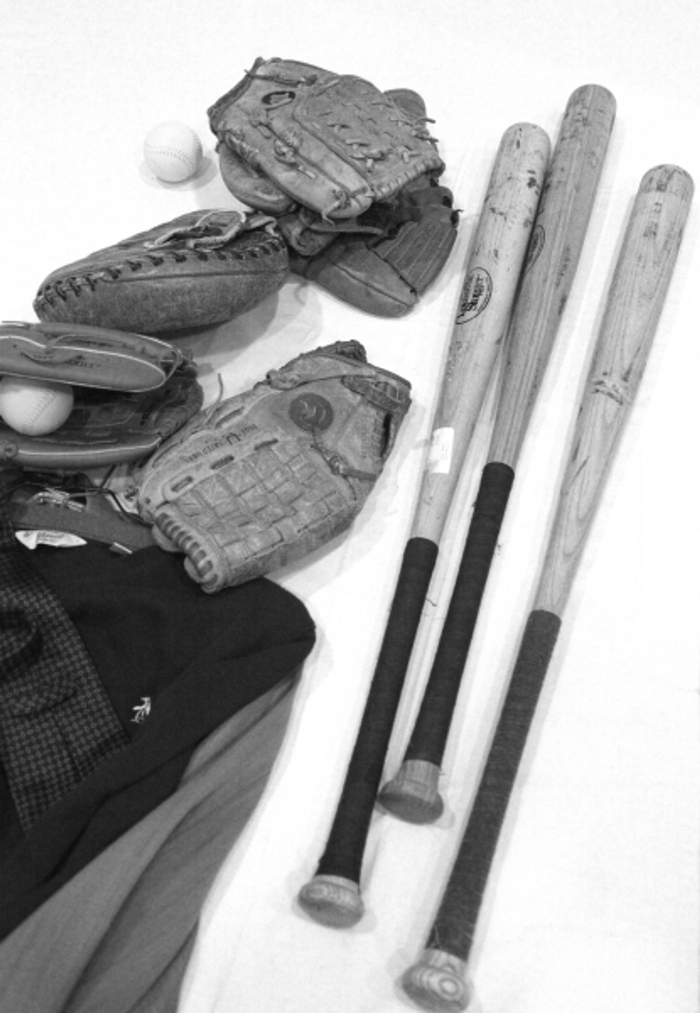 Photo Coverage: Meet the Company of Paper Mill's DAMN YANKEES! Photo Coverage: Meet the Company of Paper Mill's DAMN YANKEES! Image