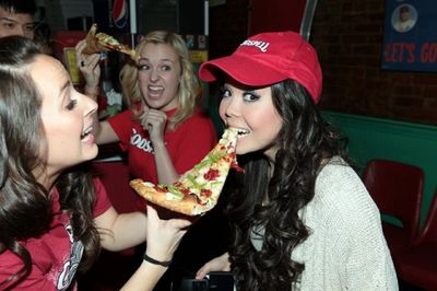 Hannah Elless, Julia Matison and Anna Maria Perez de Tagle Photo