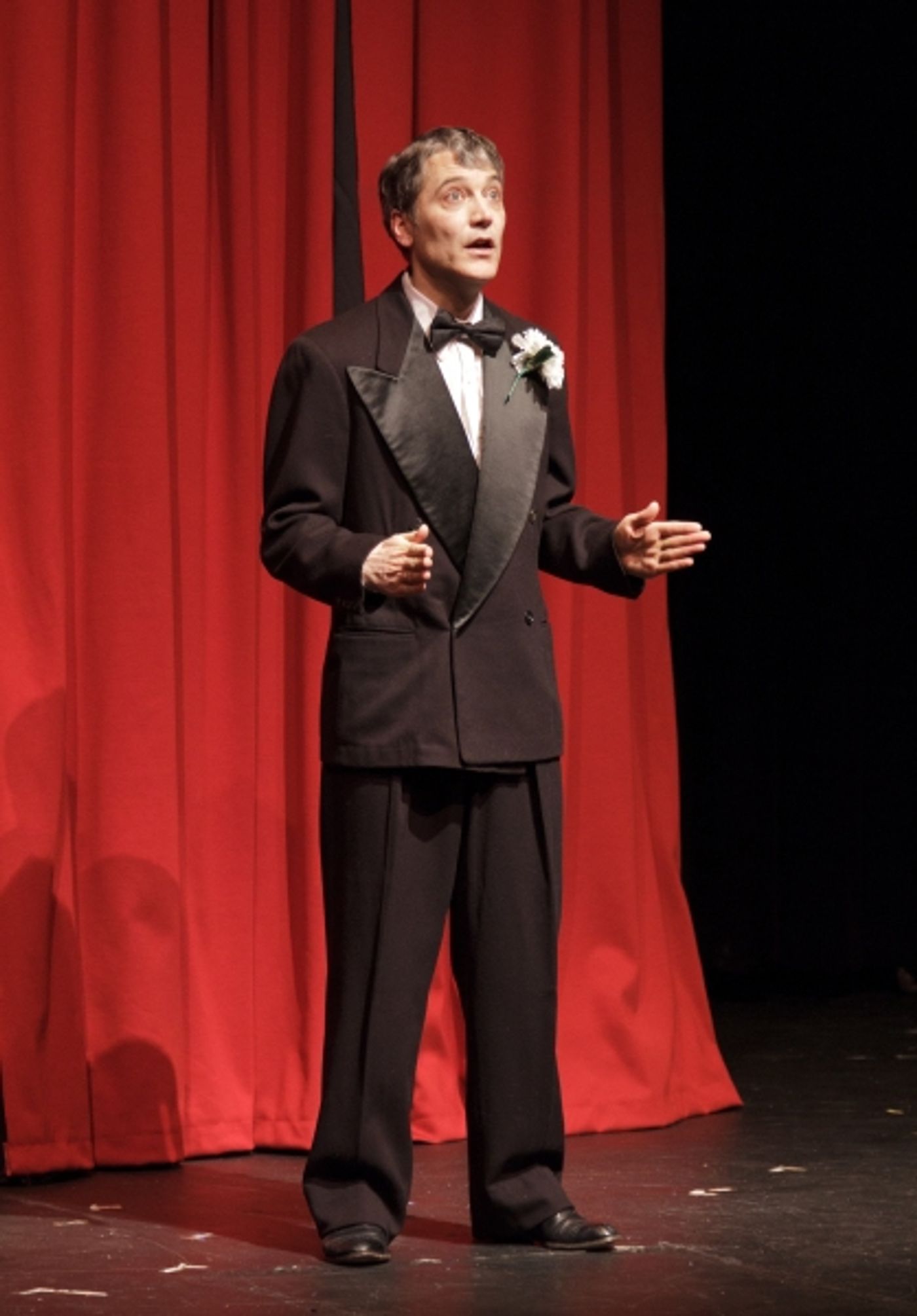 Photo Flash: South Bend Civic Theatre Presents THE 39 STEPS Photo Flash: South Bend Civic Theatre Presents THE 39 STEPS Image