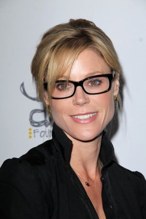  Julie Bowen Photo