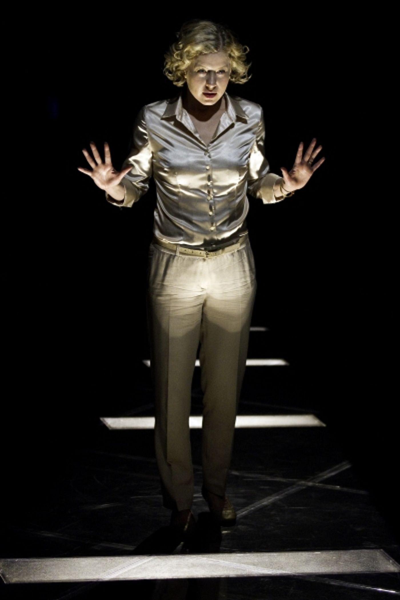 Photo Flash: Tarragon Theatre's SMALL ROOM Production Photos  Image