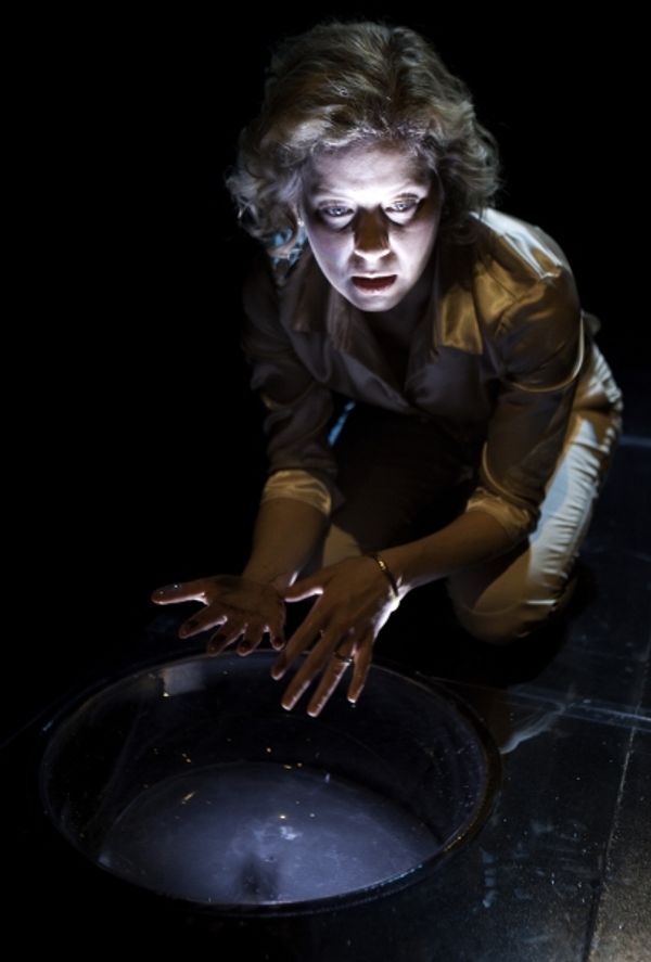 Nicole Underhay Photo