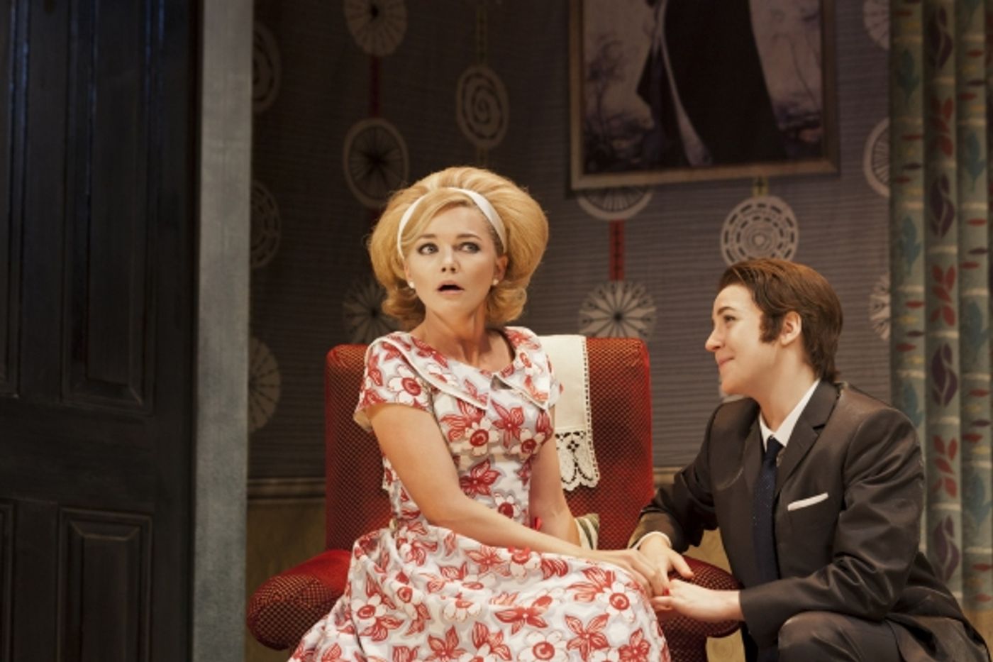Photo Flash: First Look at  Owain Arthur, Jodie Prenger in ONE MAN, TWO GUVNORS  Image
