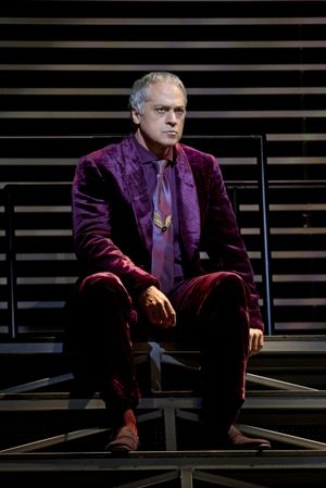 Tom Hewitt @ BroadwayWorld Tom Hewitt Photo