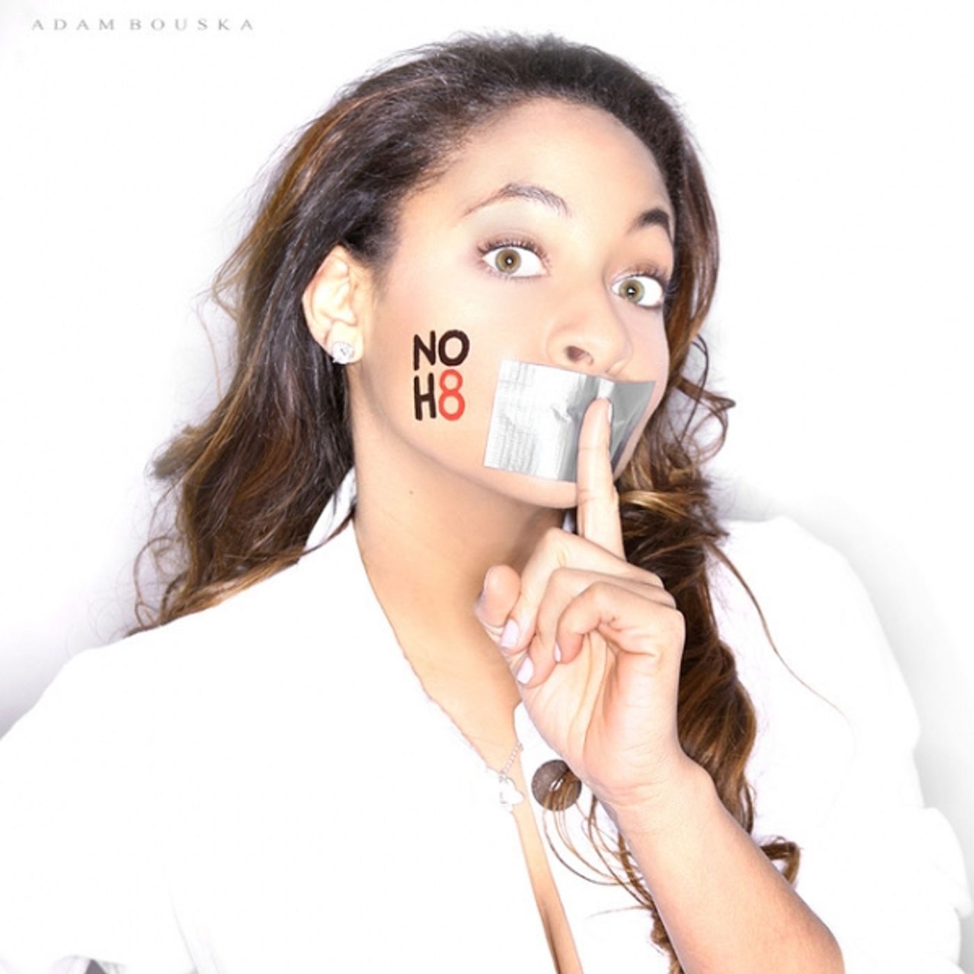 Photo Flash: Idina Menzel, Raven Symone Featured in NOH8 Campaign Shots  Image