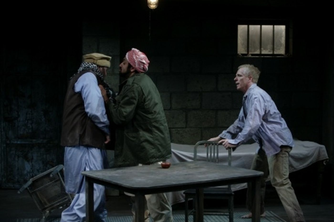 Photo Flash: Repertory Theatre of St. Louis Presents THE INVISIBLE HAND  Image