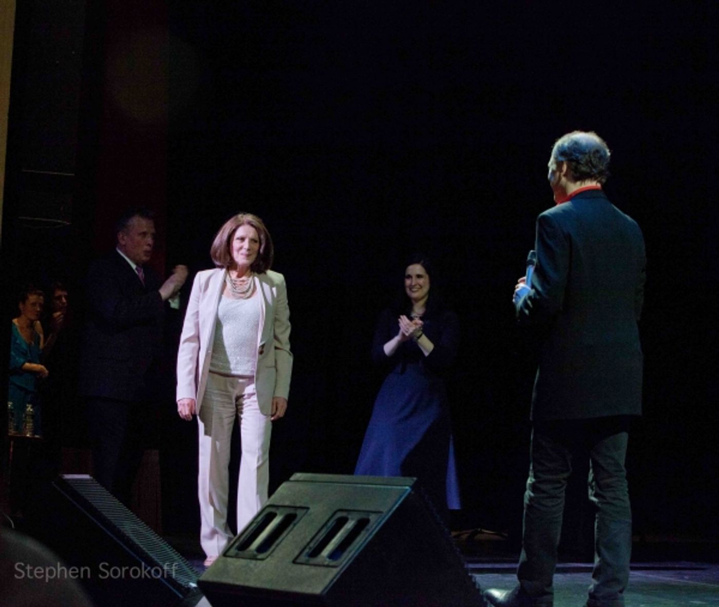 Photo Coverage: Debra Messing, Marlo Thomas & More Honor Linda Lavin at Vineyard Theatre  Image