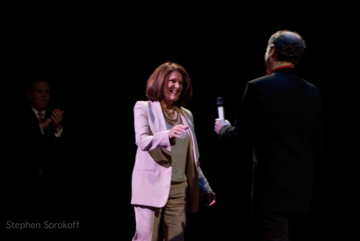 Photo Coverage: Debra Messing, Marlo Thomas & More Honor Linda Lavin at Vineyard Theatre  Image