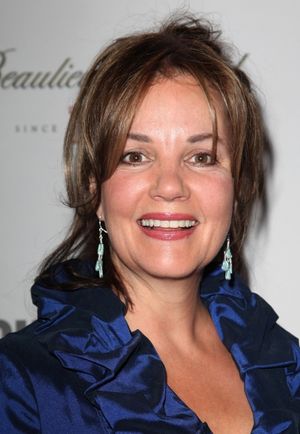 Margaret Colin Photo