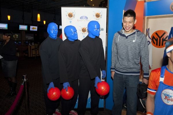 Jeremy Lin and Blue Man Group Photo