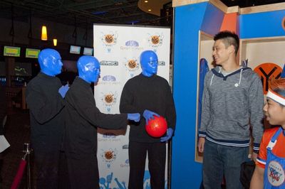 Jeremy Lin and Blue Man Group Photo