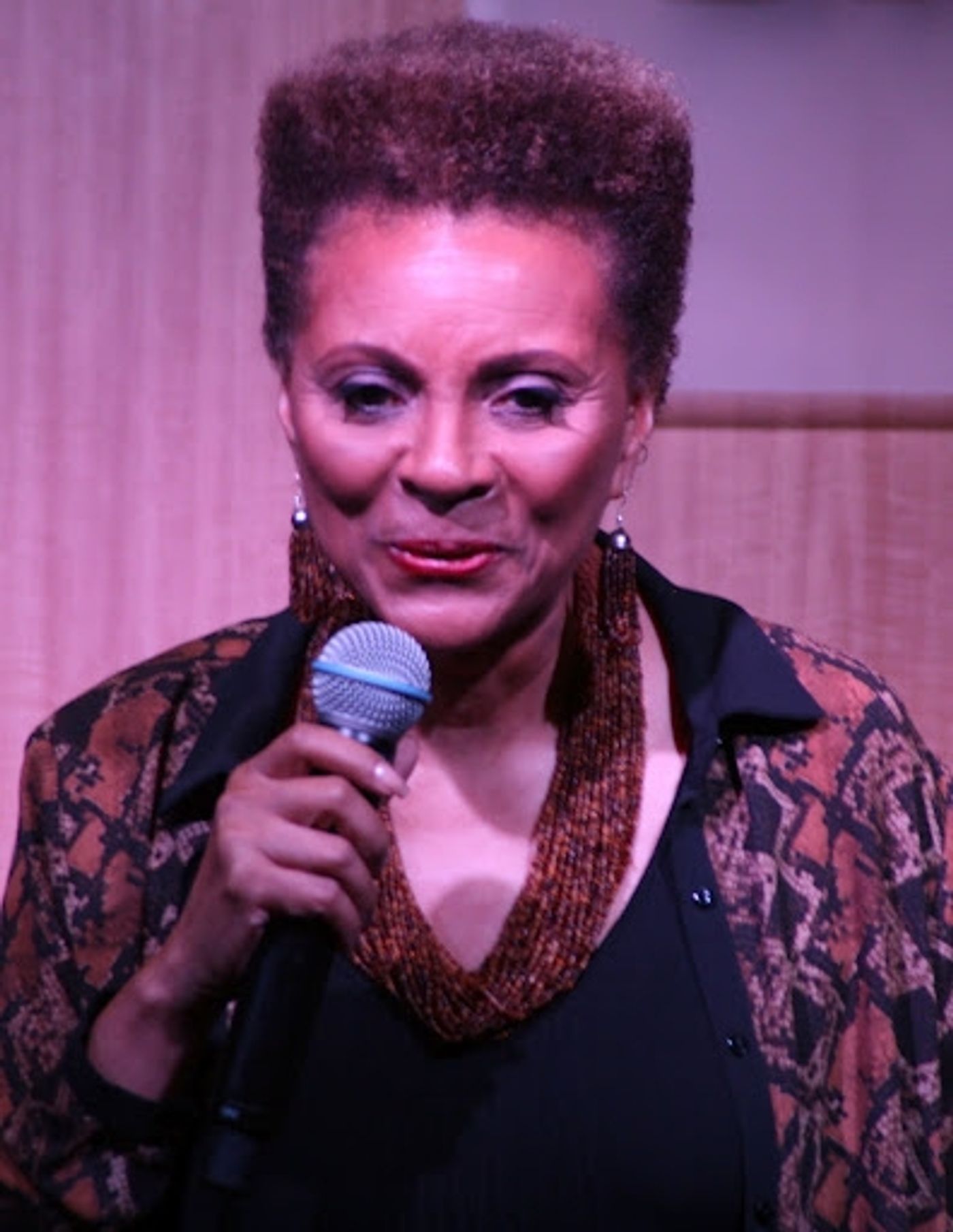 Photo Flash: Leslie Uggams Performs Live at Barnes & Noble  Image