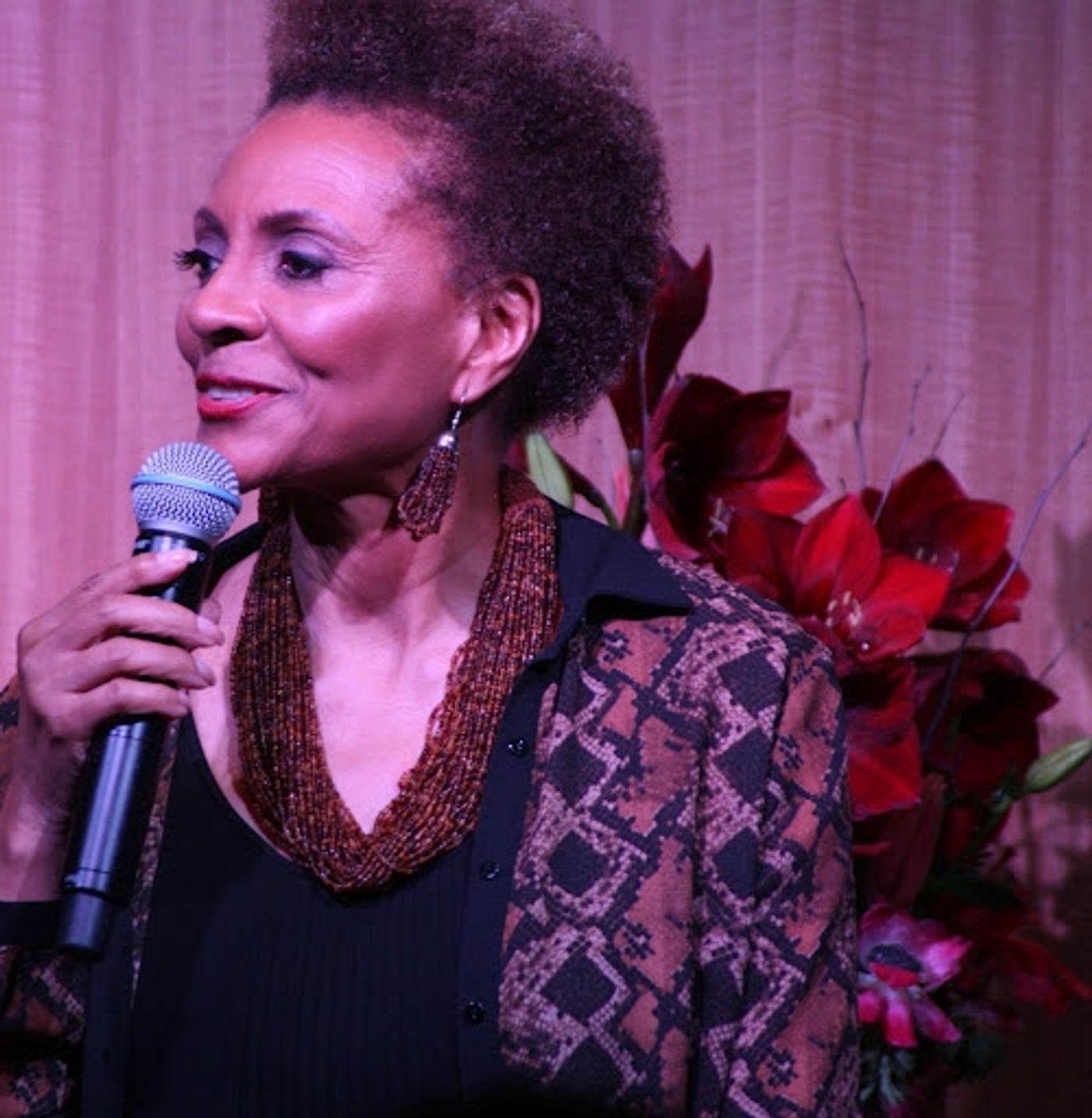 Photo Flash: Leslie Uggams Performs Live at Barnes & Noble  Image