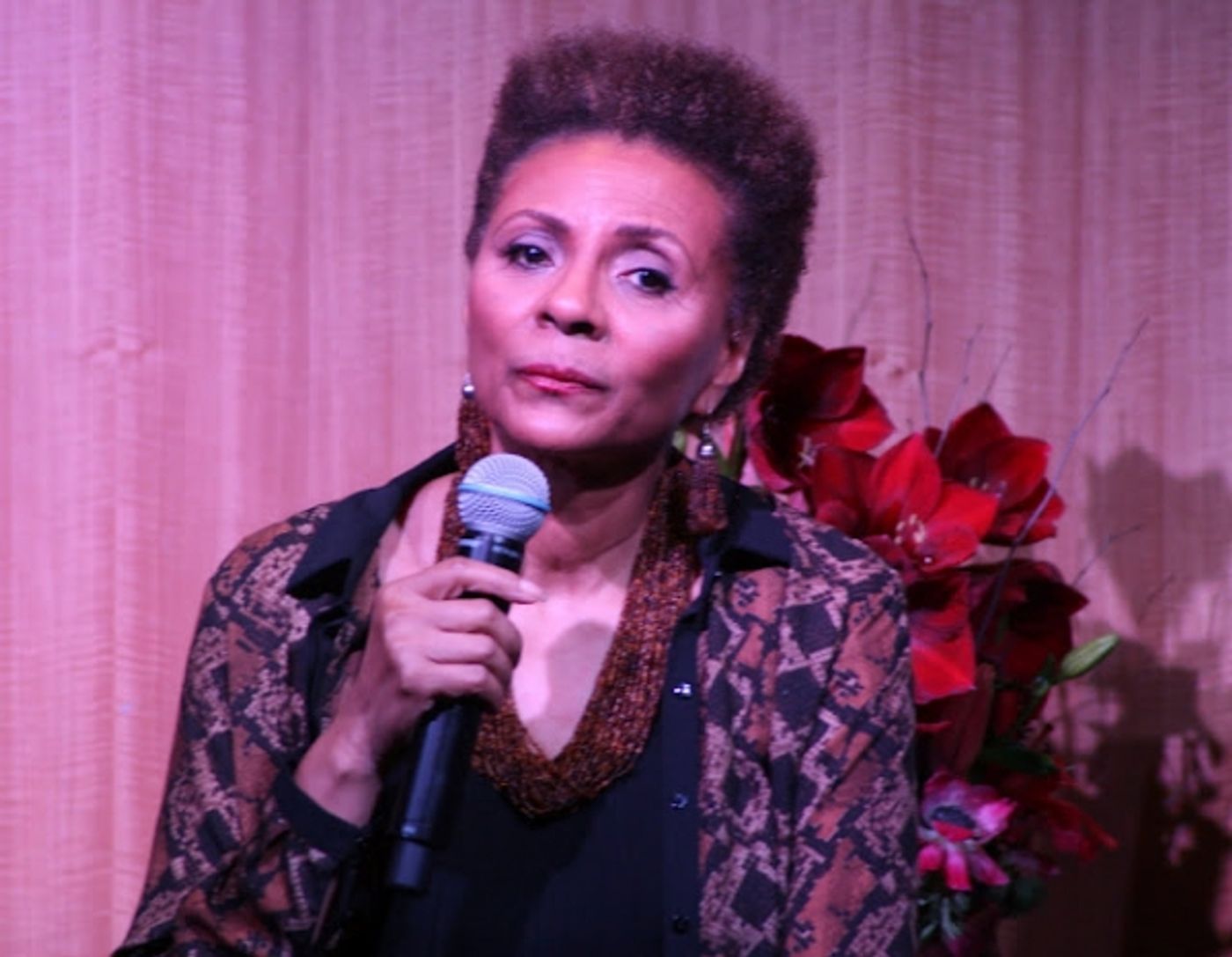 Photo Flash: Leslie Uggams Performs Live at Barnes & Noble  Image