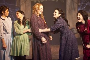 Reesa Ishiyama , Janel Parrish, Hope Lauren, Lindsay Pearce and Tiffany Gray @ BroadwayWorld Reesa Ishiyama , Janel Parrish, Hope Lauren, Lindsay Pearce and Tiffany Gray Photo