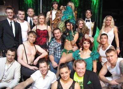 Joey Fatone with the cast of ABSINTHE Photo