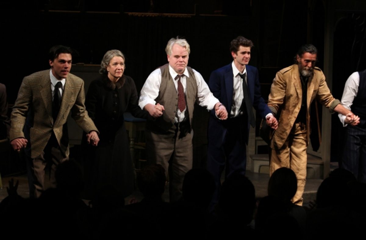 Finn Wittrock, Linda Emond, Phillip Seymour Hoffman, Andrew Garfield, John Glover at 