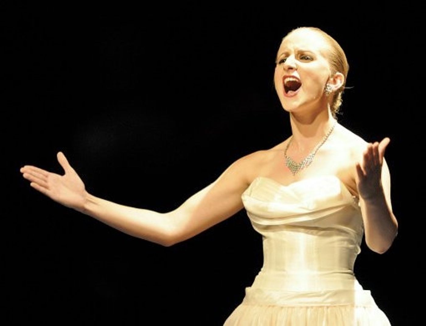 Photo Flash: EVITA Contest - Throw Your Arms Up!  Image