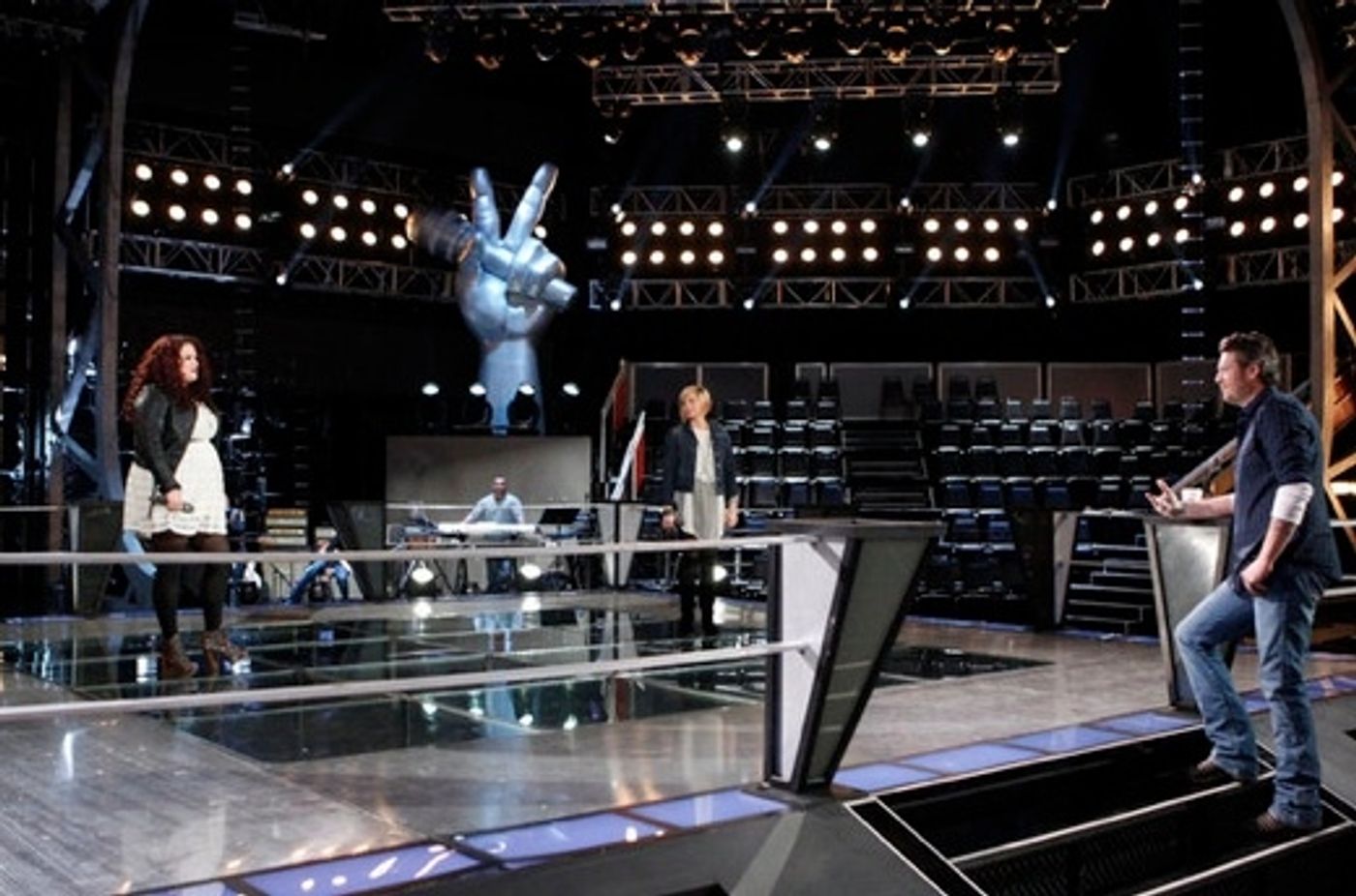 Photo Flash: First Look - Alanis Morissette Mentors on NBC's THE VOICE, 3/19  Image