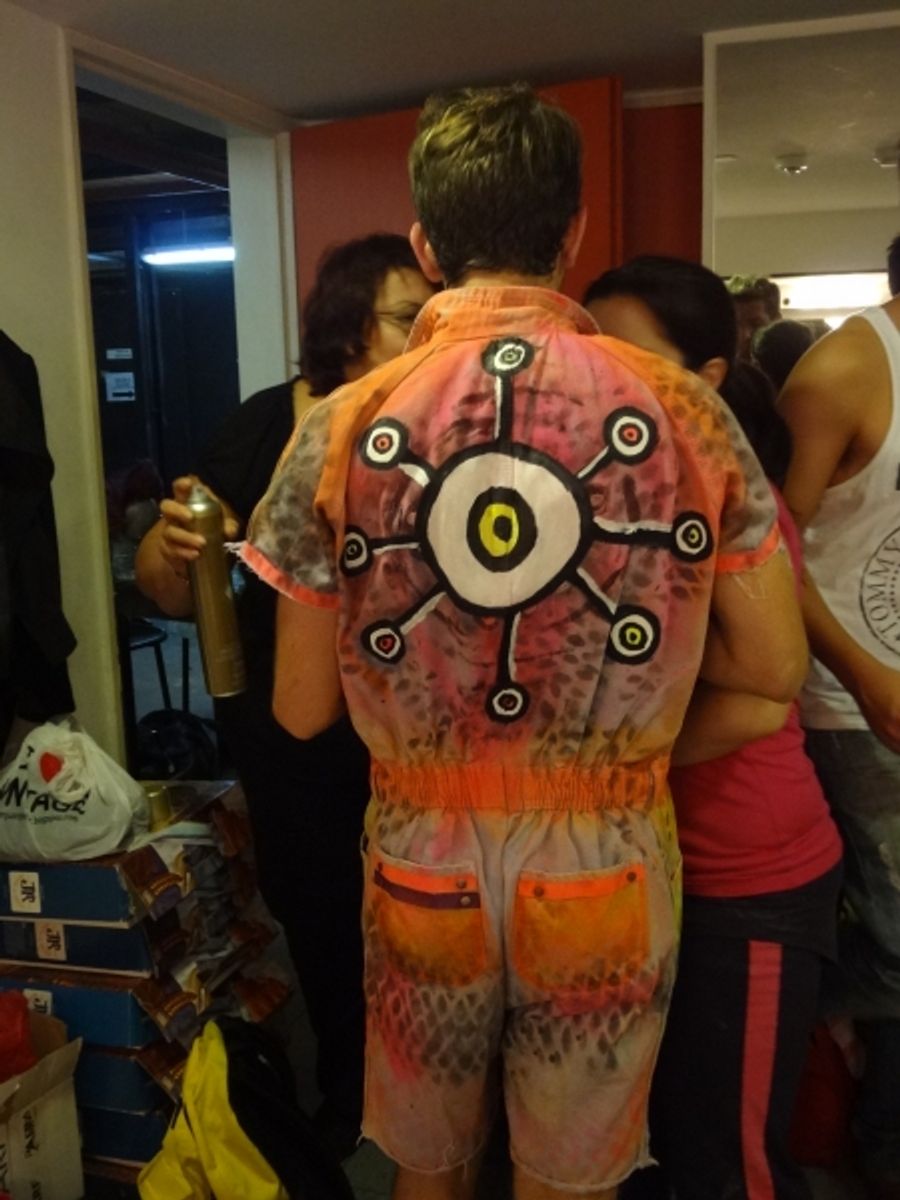 Photo Coverage: 'La Parka' se prepara para salir a escena Image