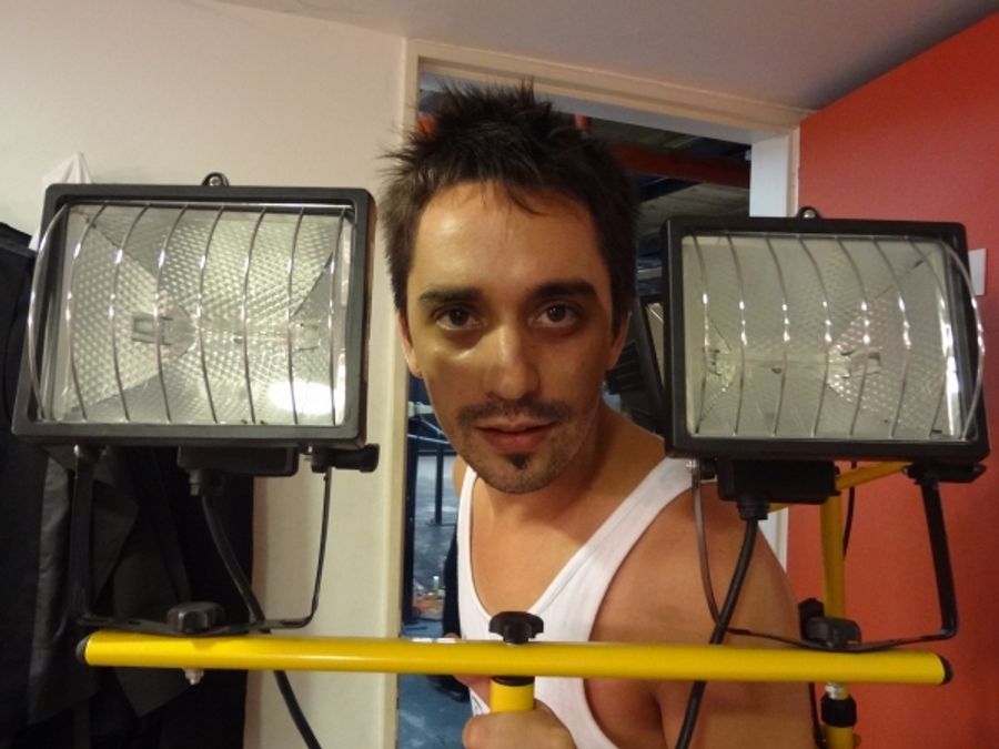 Photo Coverage: 'La Parka' se prepara para salir a escena Image