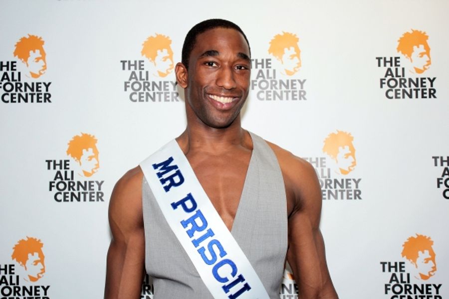 Photo Coverage: 2012 Broadway Beauty Pageant Arrivals! Tovah Feldshuh & More Image