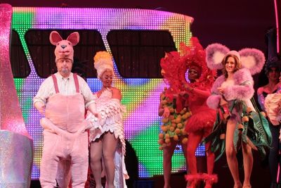 Adam Lefevre, Jacqueline B. Arnold, Nathan Lee Graham, and the cast of Priscilla Quee Photo