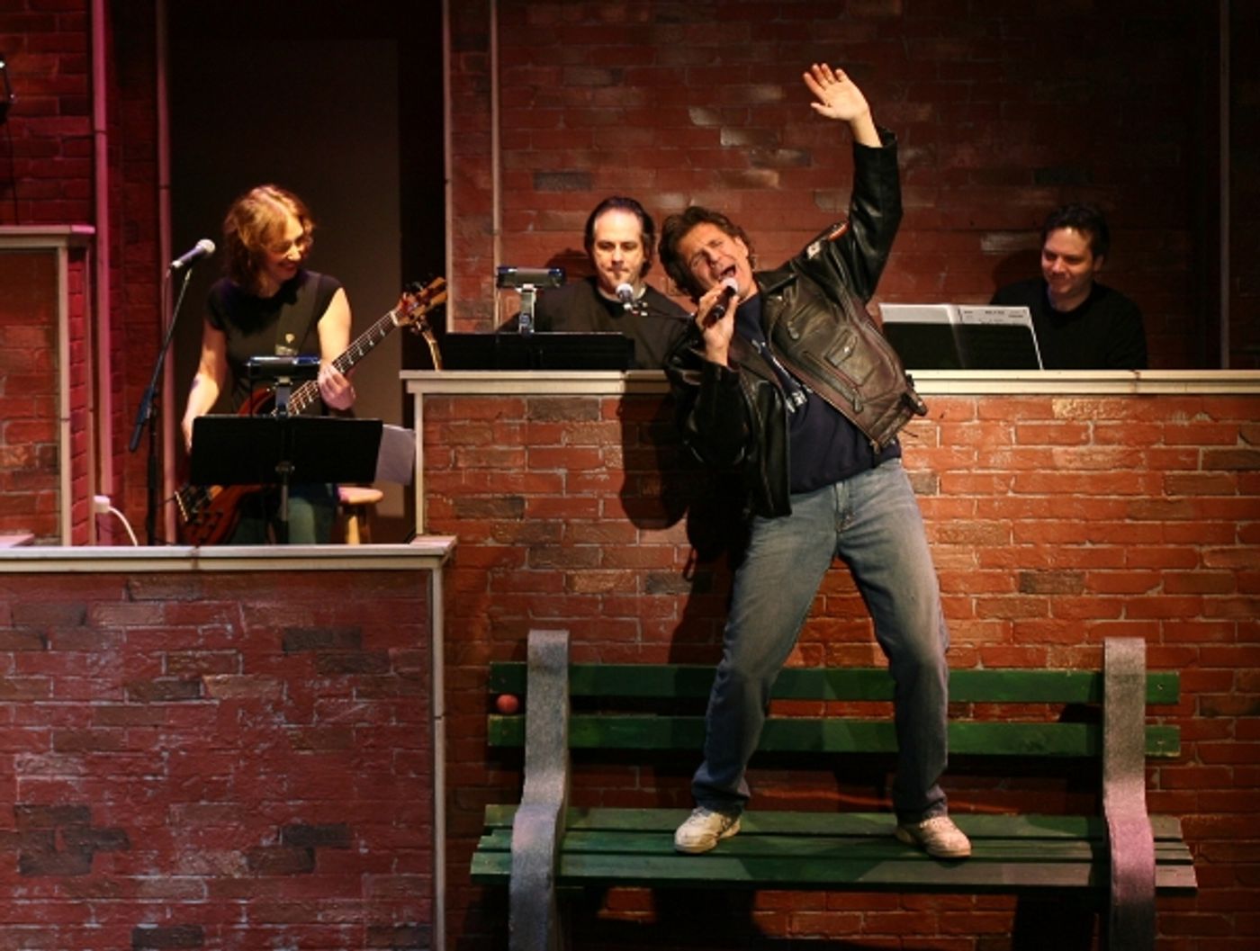 Photo Flash: A JEW GROWS IN BROOKLYN Returns Off-Broadway 5/2  Image