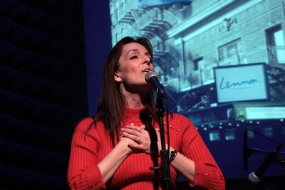 Julia Murney Photo