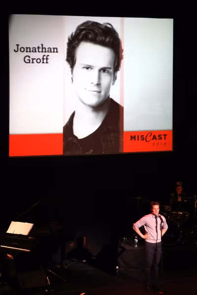 Jonathan Groff Photo