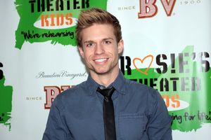 Hunter Ryan Herdlicka @ BroadwayWorld Hunter Ryan Herdlicka Photo