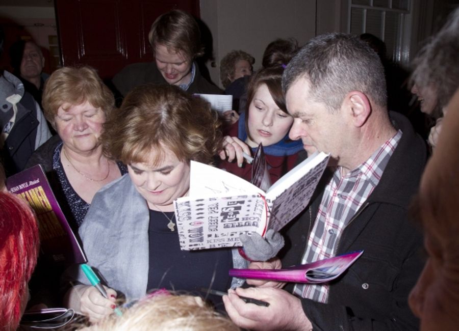 Photo Flash: Susan Boyle Sings at I DREAMED A DREAM Opening Night Image