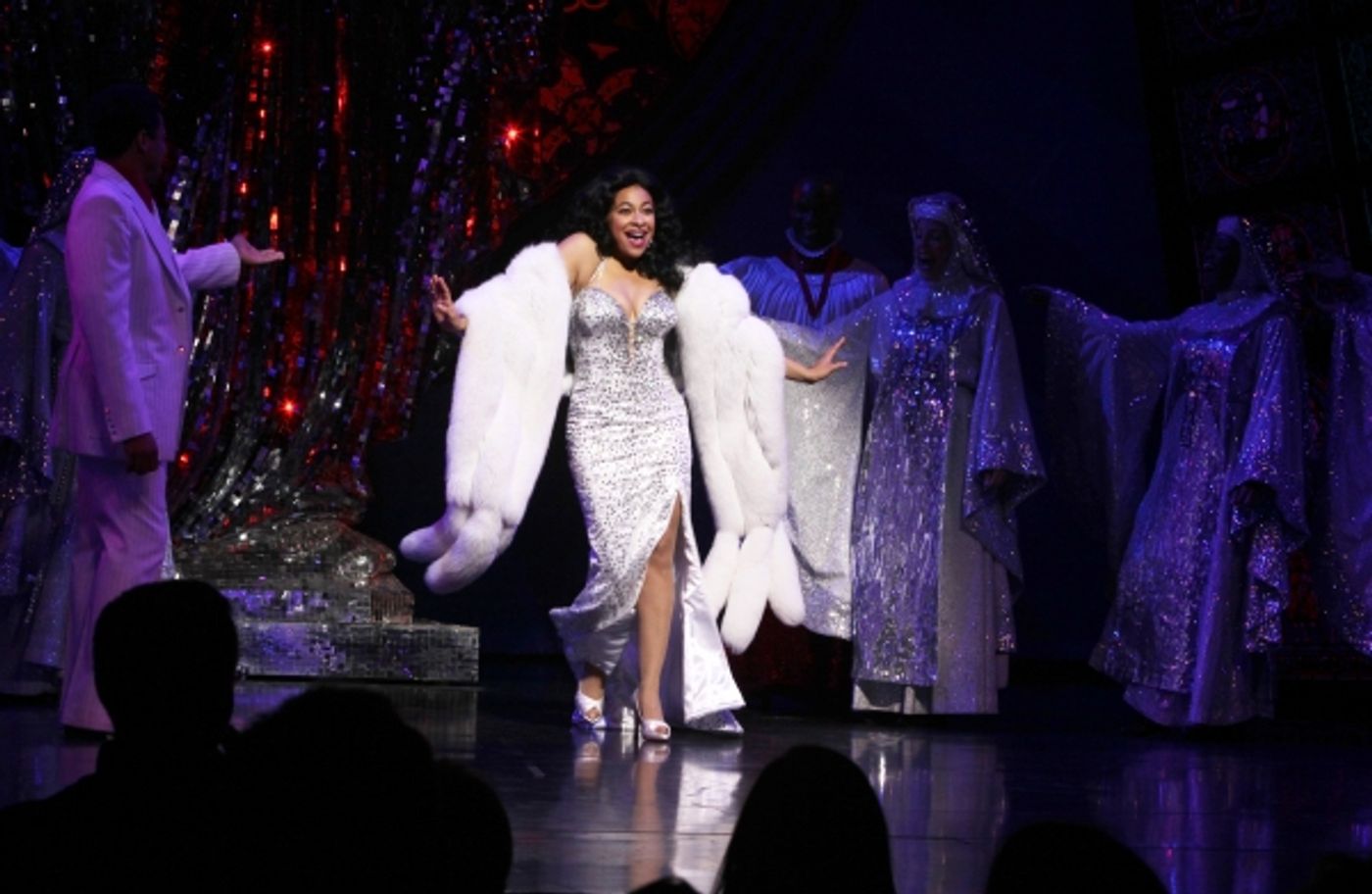 Photo Coverage: Raven-Symone Takes Debut Bow in SISTER ACT  Image