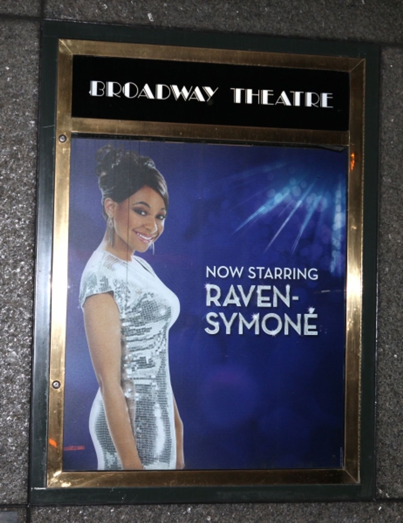 Photo Coverage: Raven-Symone Takes Debut Bow in SISTER ACT  Image