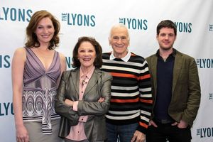 Kate Jennings Grant, Linda Lavin, Dick Latessa, Michael Esper
@ BroadwayWorld Kate Jennings Grant, Linda Lavin, Dick Latessa, Michael Esper
Photo