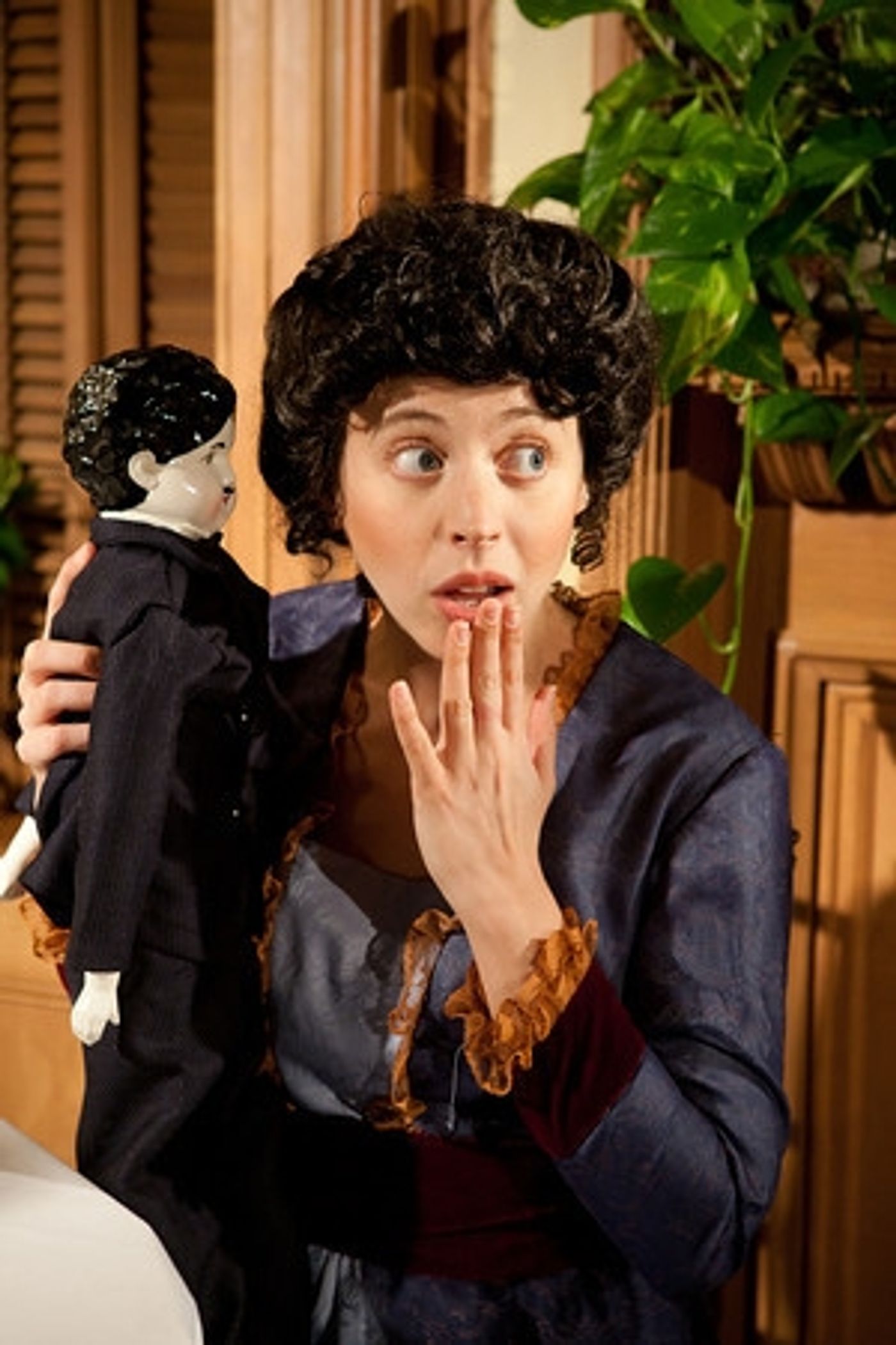 Photo Flash: Stolen Chair Presents Jody Flader in THE BACHELORS' TEA PARTY  Image