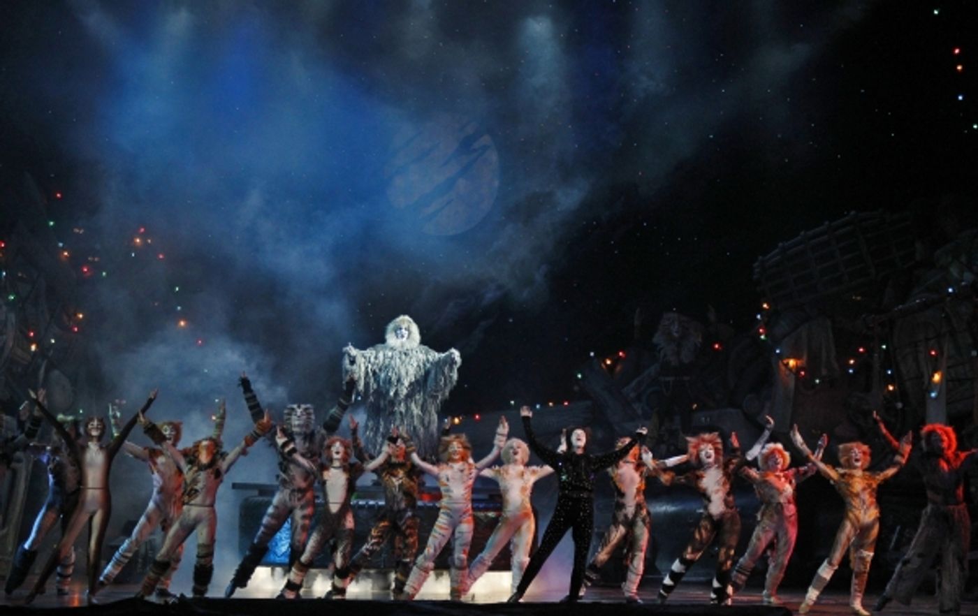 Photo Flash: CATS Returns to the Paramount Theatre, 4/17-22  Image