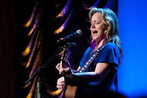 Alice Ripley @ BroadwayWorld Alice Ripley Photo