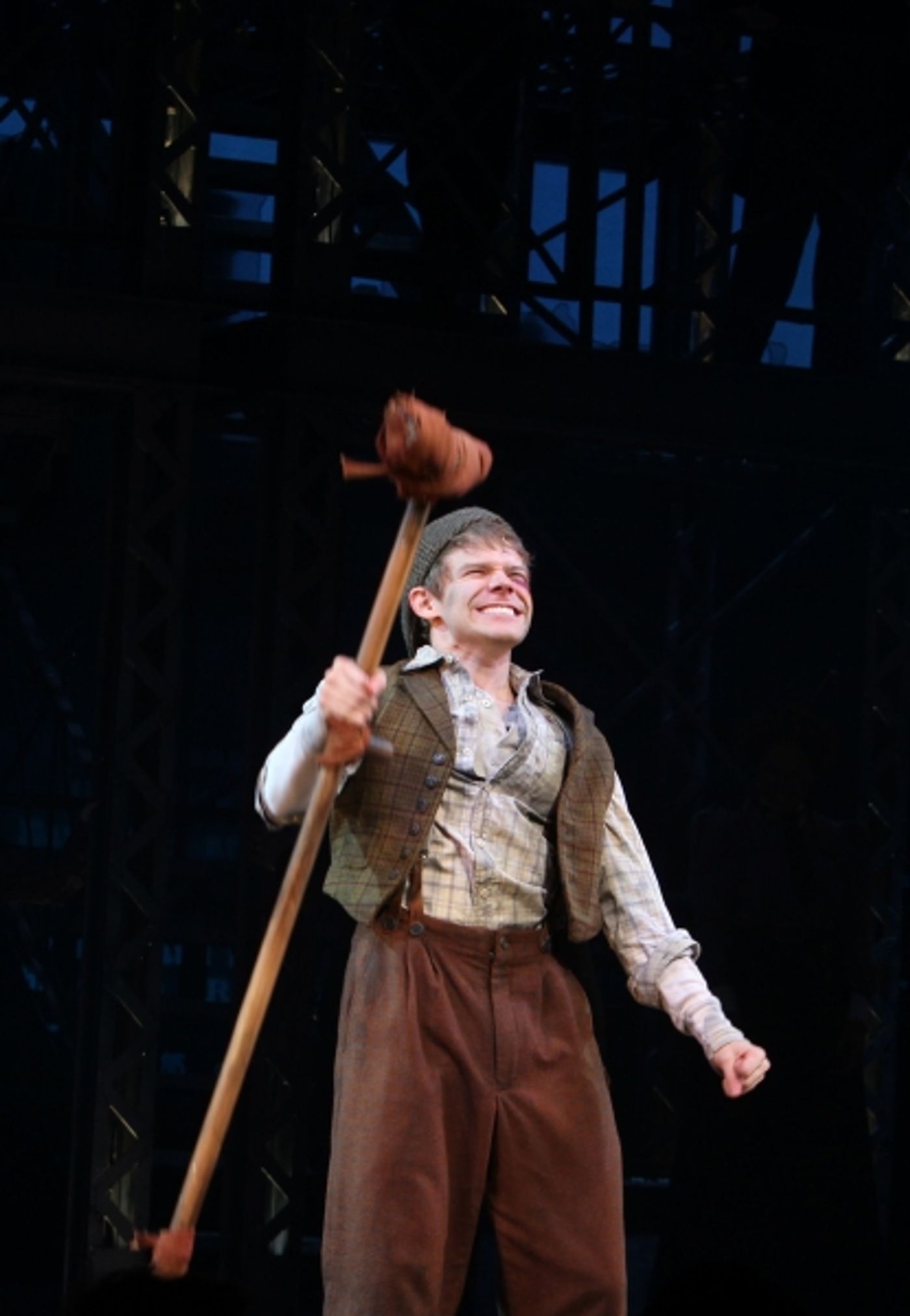 Photo Coverage: NEWSIES Opening Night Curtain Call!  Image