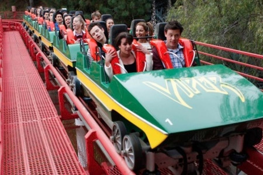 Photo Flash: GLEE Returns Tonight With 'Senior Ditch Day' Image
