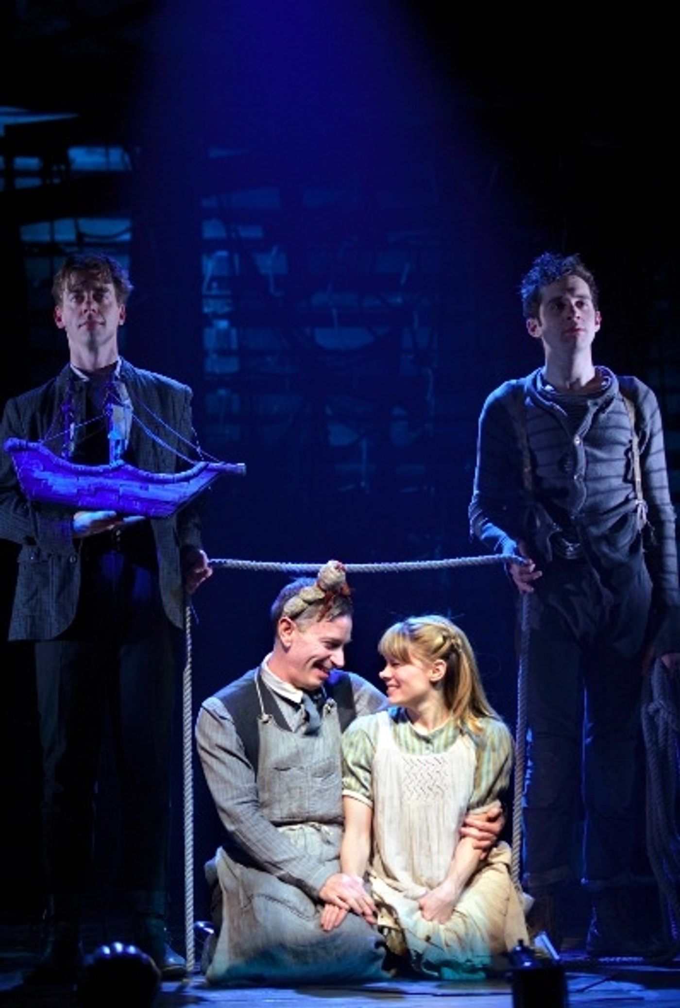 Photo Flash: PETER AND THE STARCATCHER Begins Broadway Performances  Image