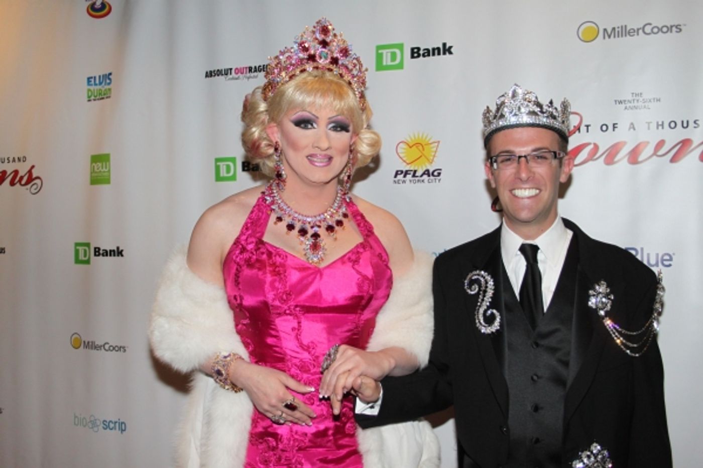 Photo Flash: Night of 1000 Gowns Red Carpet!  Image