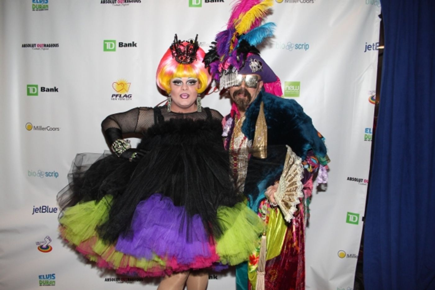 Photo Flash: Night of 1000 Gowns Red Carpet!  Image