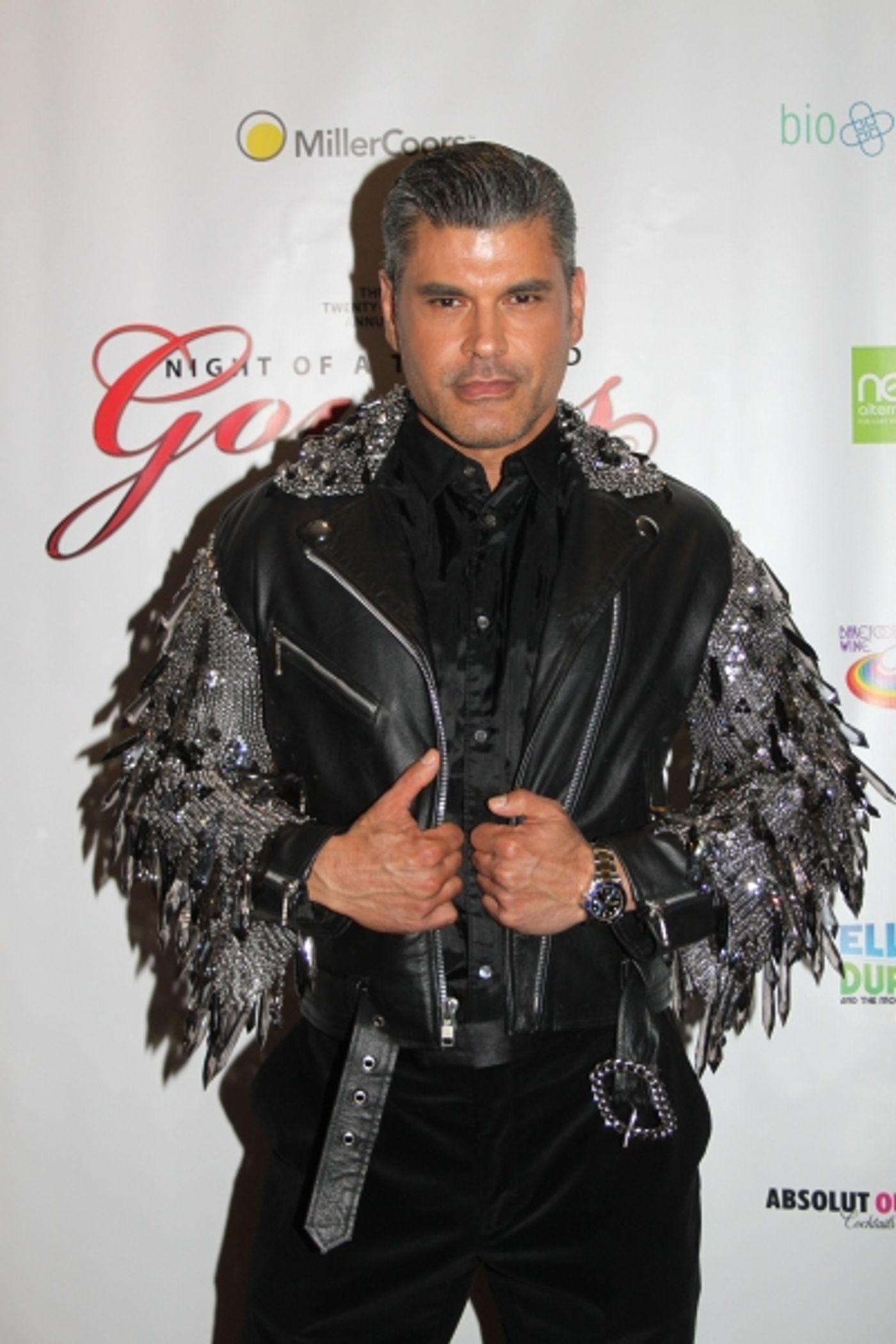 Photo Flash: Night of 1000 Gowns Red Carpet!  Image